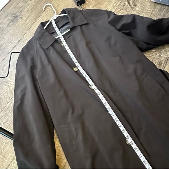 Ralph Lauren Black Trench Coat in Size 40R - Picture 10 of 15